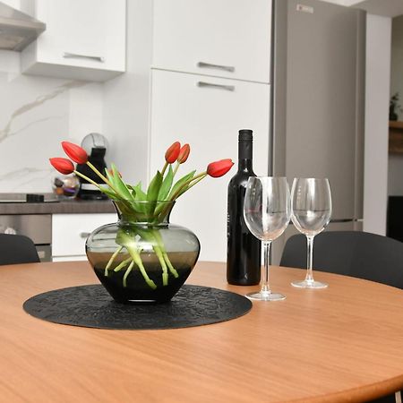 Apartman Gluic Sinj Exterior foto