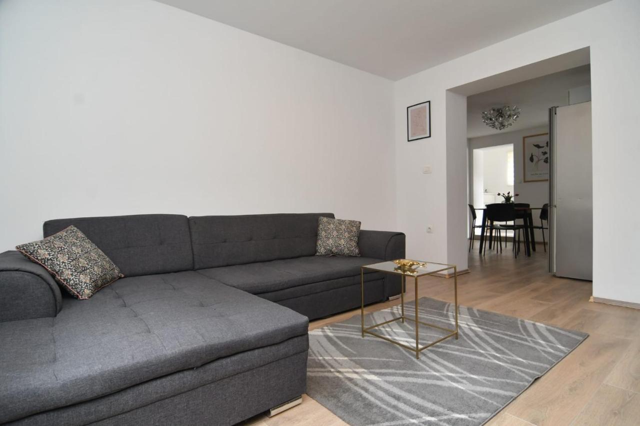 Apartman Gluic Sinj Exterior foto