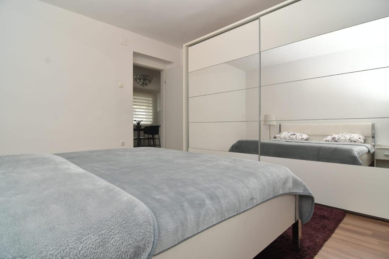 Apartman Gluic Sinj Exterior foto